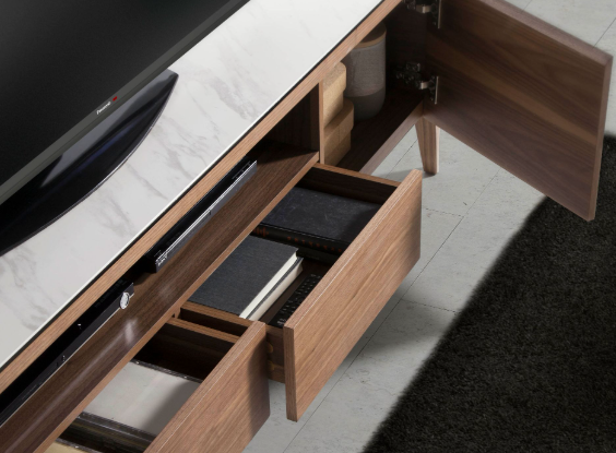 Mueble TV moderno en nogal y efecto mármol